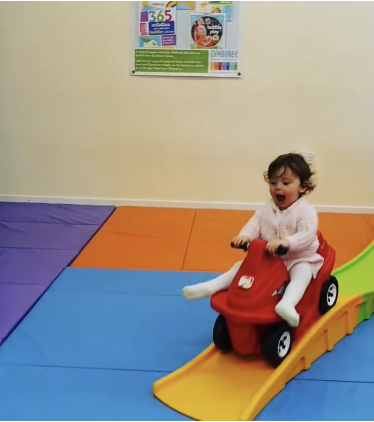 Gymboree Play & Music Glasgow South | Classes For Ages 0 - 5