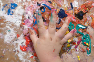 MESSY Play & Learn